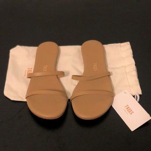 Tkees Gemma Sandal Cocobutter 6